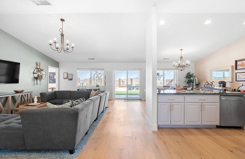 Joshua Tree House | ✨Amazing Views✨Backyard Trails 🏜️Close to National Park, Shops, Restaurants ☕️