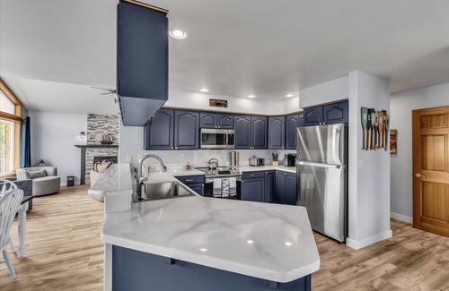 Bayview House | Amazing Views Near Silverwood Theme Park @ Bayview