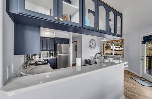 Bayview House | Amazing Views Near Silverwood Theme Park @ Bayview