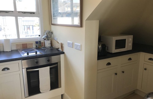 Cowes Apartment | Amazing views of the Solent, situated in the heart of Cowes Old Town.