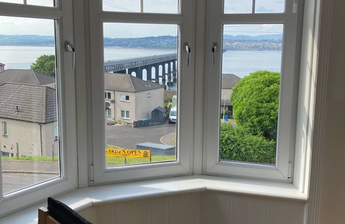 Wormit Apartment | Amazing Views over the River Tay. 10 miles to St Andrews.
