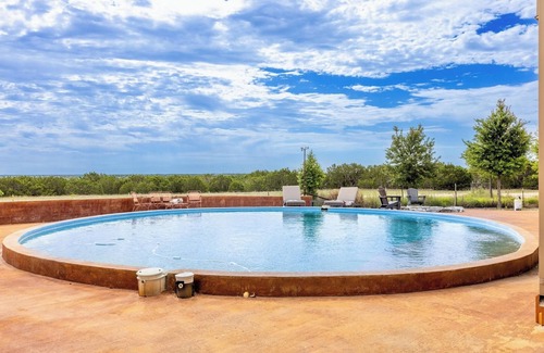 Burnet House | Amazing Views + Private Pool - High Point Ranch!
