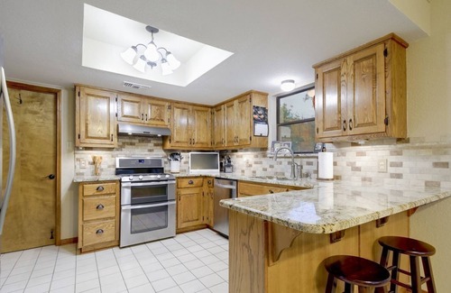 Dripping Springs House | Amazing Views and Reviews! Perfect for all Ages!