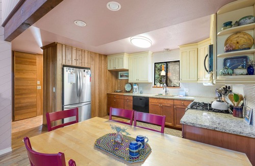 Idlewild Estates House | Amazing Views - Wrap-Around Deck - Secluded Home
