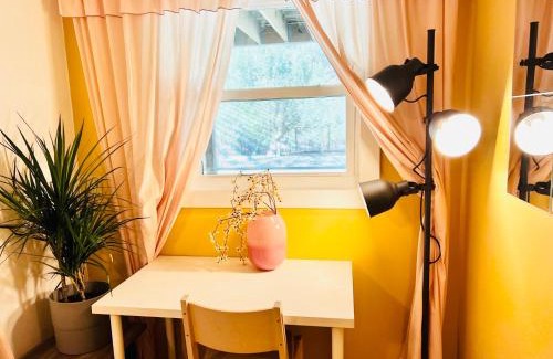 Historic Downtown Kissimmee Apartment | Amazing Waterfront Apt near Disney and Lake Tohoa