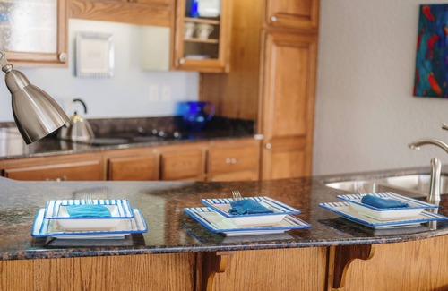 Bella Vista House | Amazing Waterfront Family Home+Game Room+2 Kitchens+Firepit+Kayaks+Boat Dock