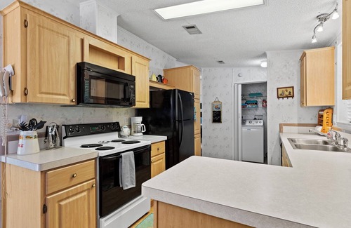 Weeki Wachee Gardens House | Amazing Waterfront House, Weeki Wachee - Use of Kayaks