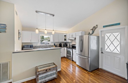 Spring Hill House | Amazing Waterfront Home for your Perfect Vacation!