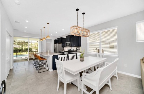 Loughman Villa | Amazingly Decorated 5 Bedroom 5 Bathroom Villa on Solterra