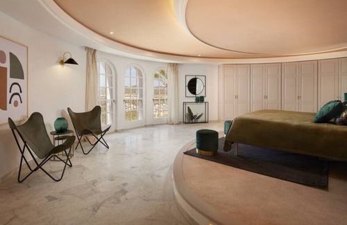 Can Besso House | amazonian carolina villa