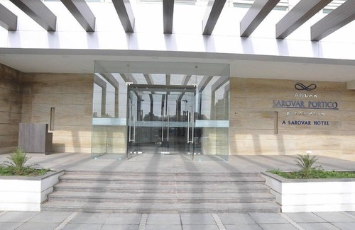 Gandhidham Hotel | Ambar Sarovar Portico