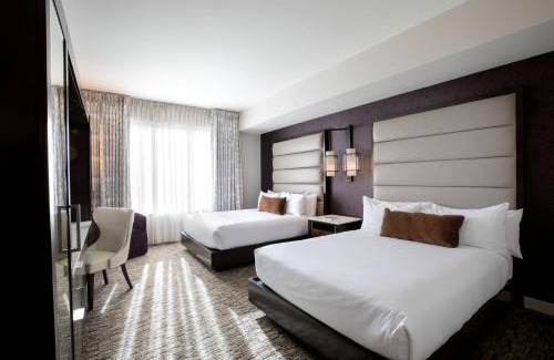Financial District Hotel | Ambassador Hotel Kansas City, Autograph Collection