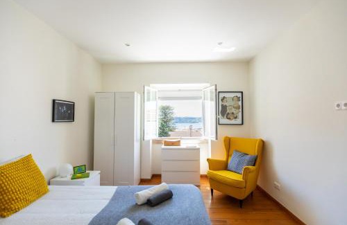 Linda-a-Velha Apartment | Ambassador River View Suites