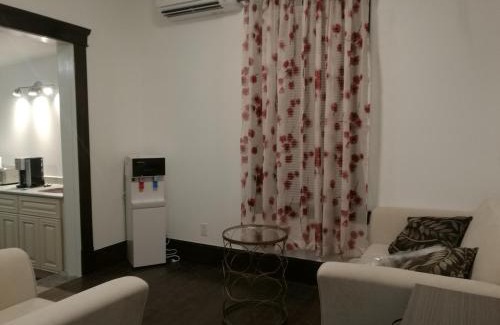 Stratford Hotel | Ambassador's Inn Next Door