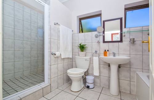 Hunter's Home House | Amber Guest Lodge
