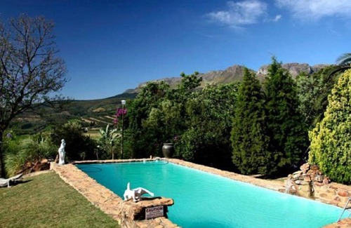 Paarl Apartment | Amberg country estate - Pool side apartment
