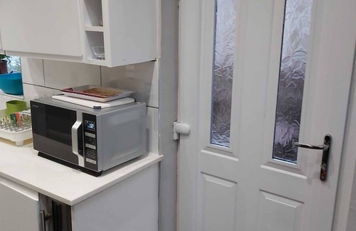 Amble House | Amble holiday home, near marina, spacious and comfortable