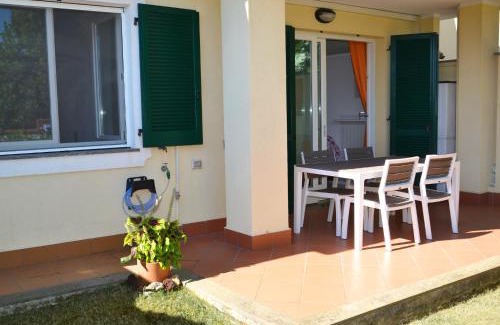 Porto Recanati Apartment | Ambra by Ermosa - con giardino e sdraio - a 300 m dal mare