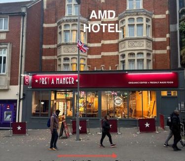 Sutton Central Hotel | AMD Hotel Modern Comfort in the Heart of Sutton SM1