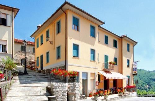 Momigno Hotel | Amelia Hotel
