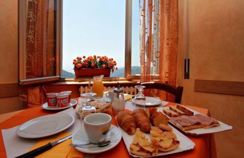 Momigno Hotel | Amelia Hotel