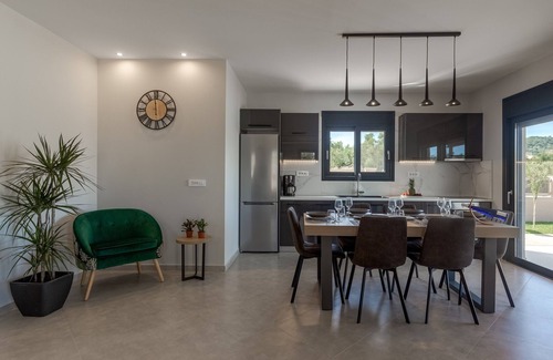 Kato Gerakari Villa | Amelia Residence