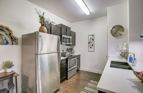 Spring Valley Apartment | Amenities! Luxury Apartment Extended Stays 30+ days