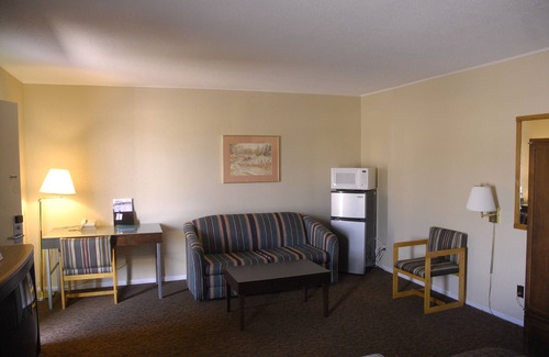 Emporia Hotel | America's Best Inns & Suites