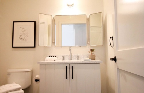 Greenport Hotel | American Beech in Greenport - King Suite 3