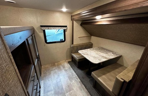 Plaue Other | American Camping im US-Wohnwagen
