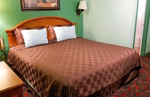 Childress Hotel | American Inn And Suites Childress