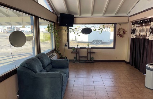 Pratt Hotel | American Inn Motel