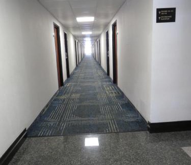 Ferndale Hotel | American Inn & Suites