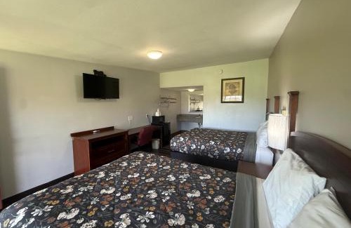 Paris Hotel | American Inn & Suites