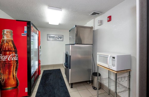 Carlisle Hotel | American Inn