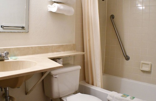 Waseca Hotel | American Motel