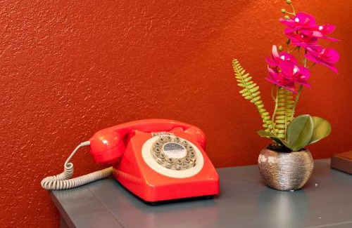 South San Francisco Hotel | Americana Inn Motel