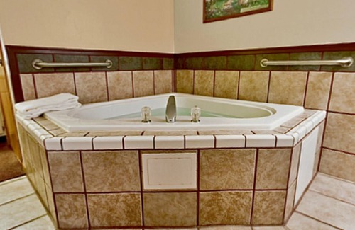 Thief River Falls Hotel | Americas Best Value Inn & Suites Thief River Falls