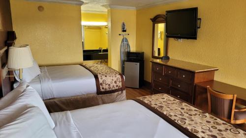 San Antonio Hotel | Americas Best Value Inn Frost Bank Center