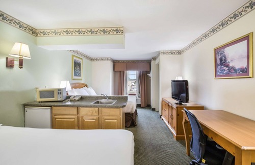 Three Rivers Hotel | Americas Best Value Inn & Suites Three Rivers