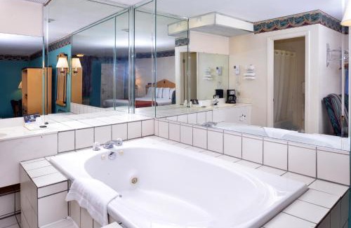 Parkers Crossroads Hotel | Americas Best Value Inn Wildersville