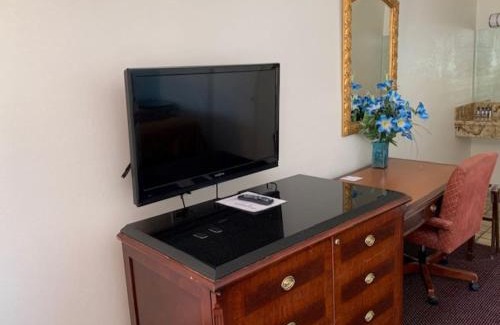 Yucca Valley Hotel | Americas Best Value Inn and Suites -Yucca Valley