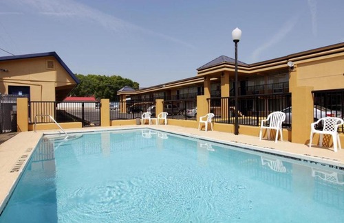 Alachua Hotel | Americas Best Value Inn Alachua