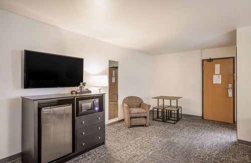 Birch Run Hotel | Americas Best Value Inn Birch Run
