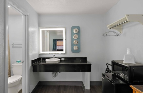 Bangor Hotel | Americas Best Value Inn Bangor