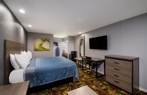 Buda Hotel | Americas Best Value Inn Buda