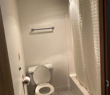 Champaign Hotel | Americas Best Value Inn Champaign