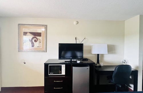 Edna Hotel | Americas Best Value Inn Edna
