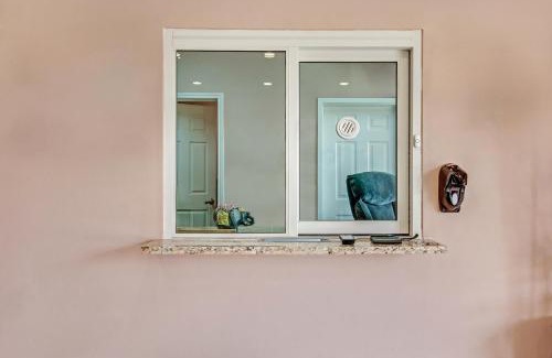 Barker Hotel | Americas Best Value Inn - FM 529