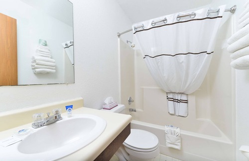 Northeast Entrance Badlands Hotel | Americas Best Value Inn Kadoka